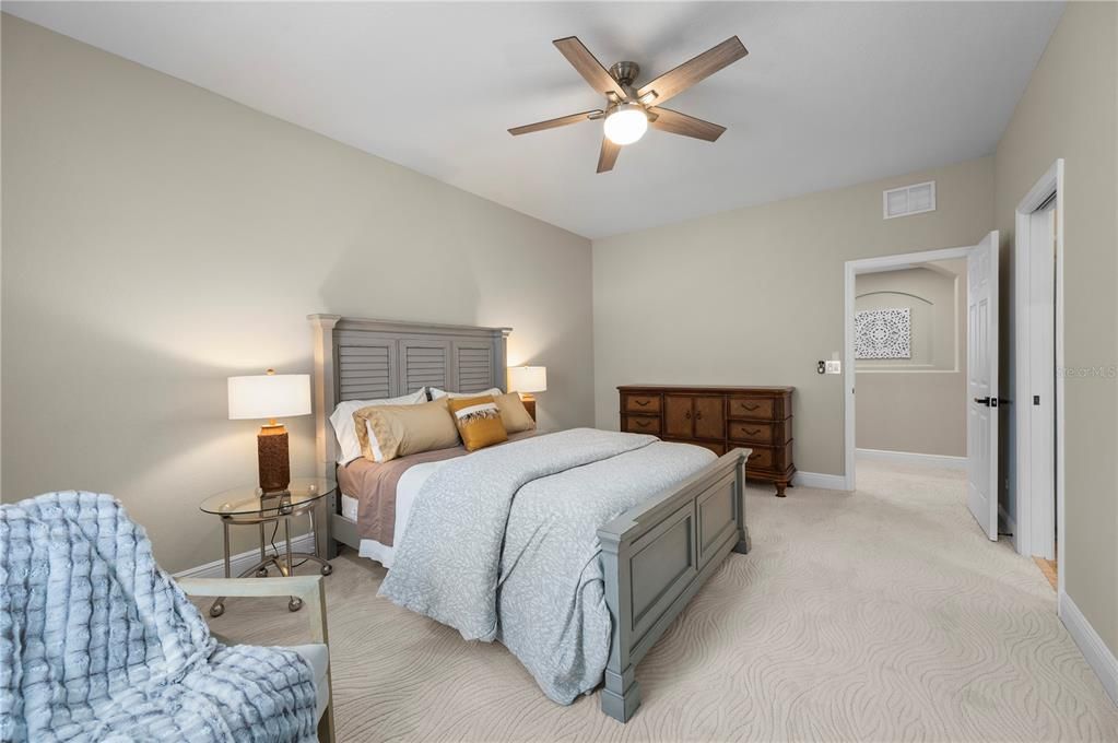 For Sale: $625,000 (5 beds, 4 baths, 4067 Square Feet)