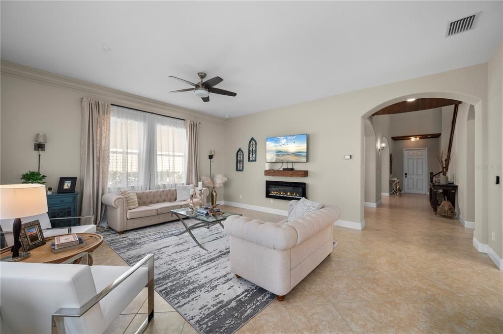 For Sale: $625,000 (5 beds, 4 baths, 4067 Square Feet)