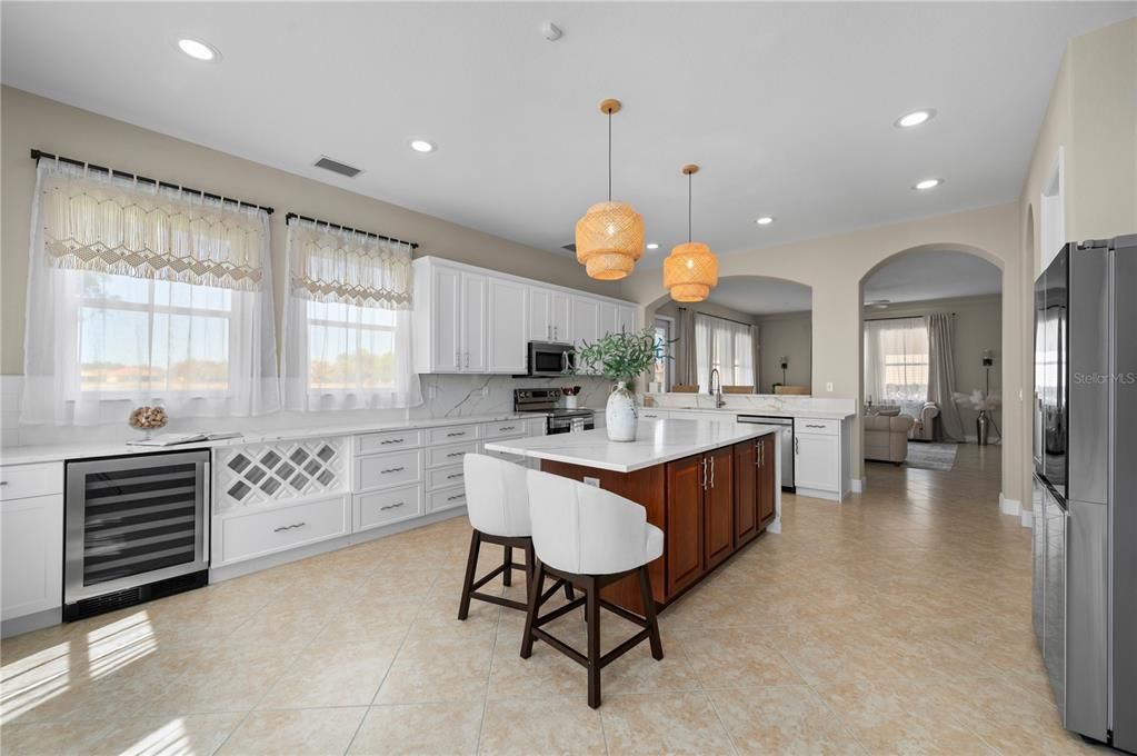 For Sale: $625,000 (5 beds, 4 baths, 4067 Square Feet)