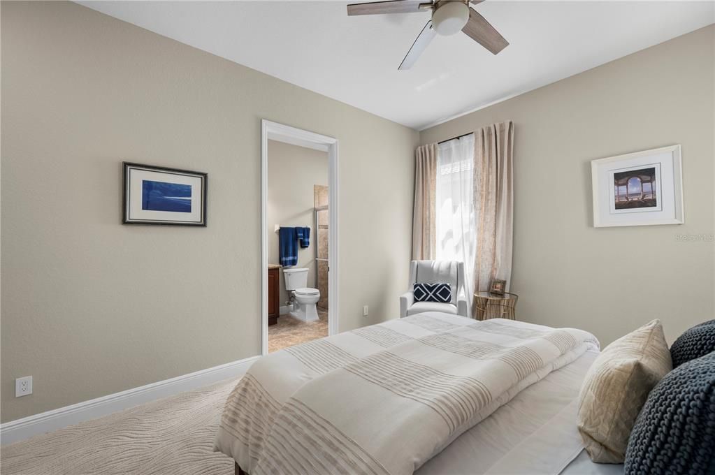 For Sale: $625,000 (5 beds, 4 baths, 4067 Square Feet)