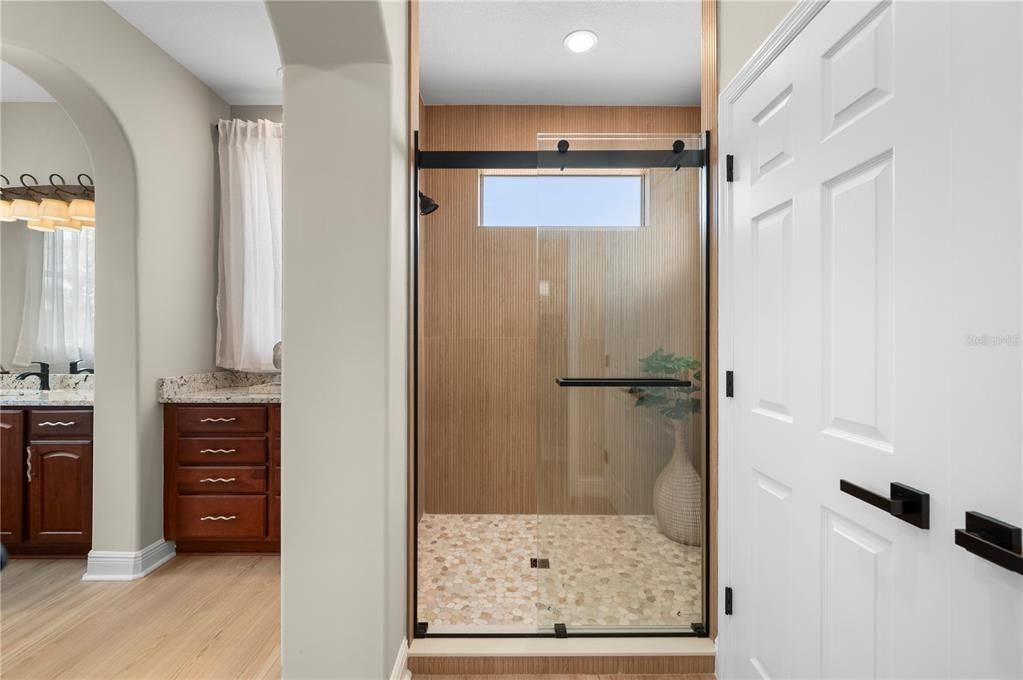 For Sale: $625,000 (5 beds, 4 baths, 4067 Square Feet)