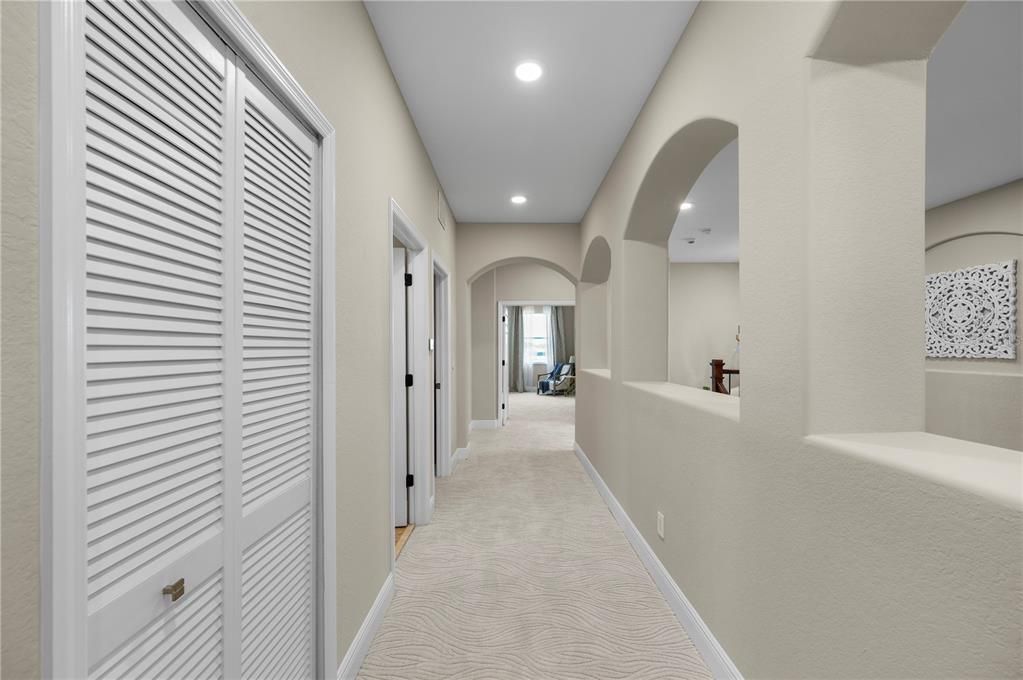For Sale: $625,000 (5 beds, 4 baths, 4067 Square Feet)