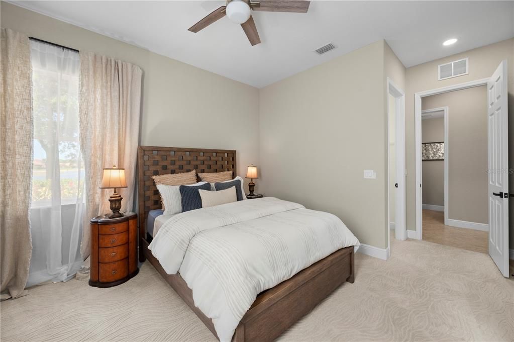 For Sale: $625,000 (5 beds, 4 baths, 4067 Square Feet)