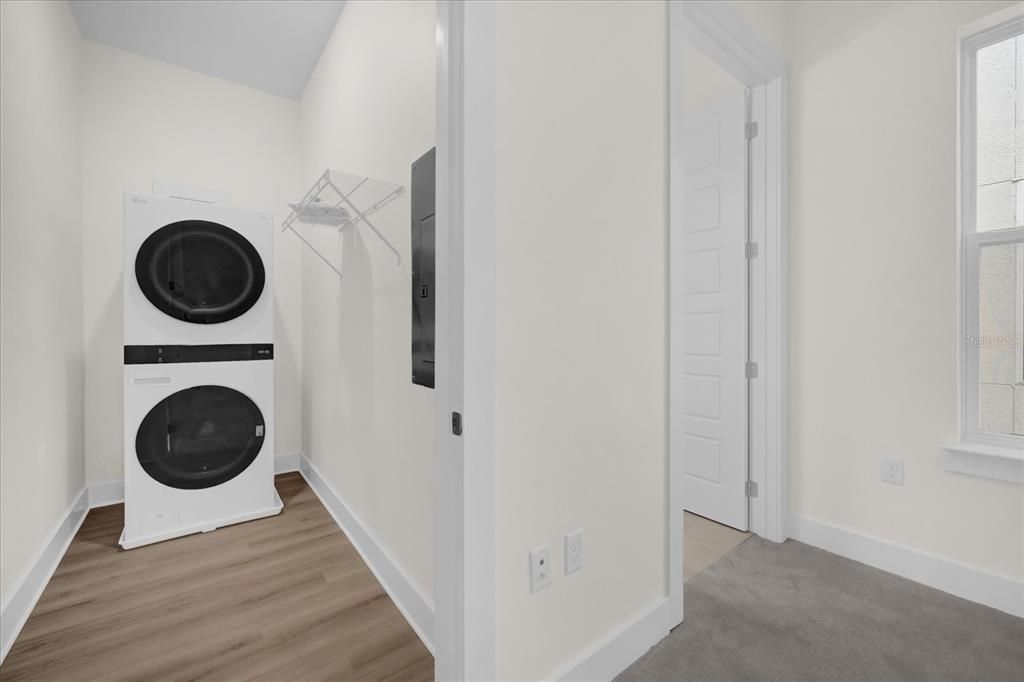 For Rent: $1,395 (1 beds, 1 baths, 450 Square Feet)