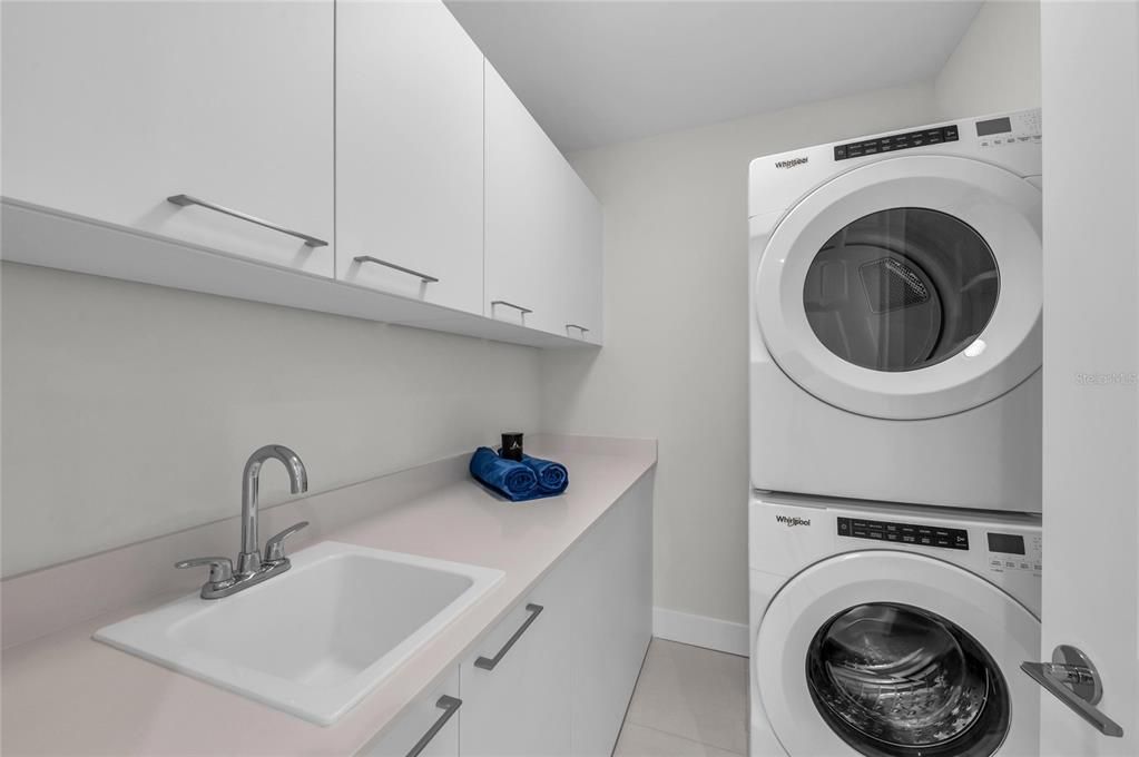 En Renta: $9,300 (2 camas, 2 baños, 1788 Pies cuadrados)