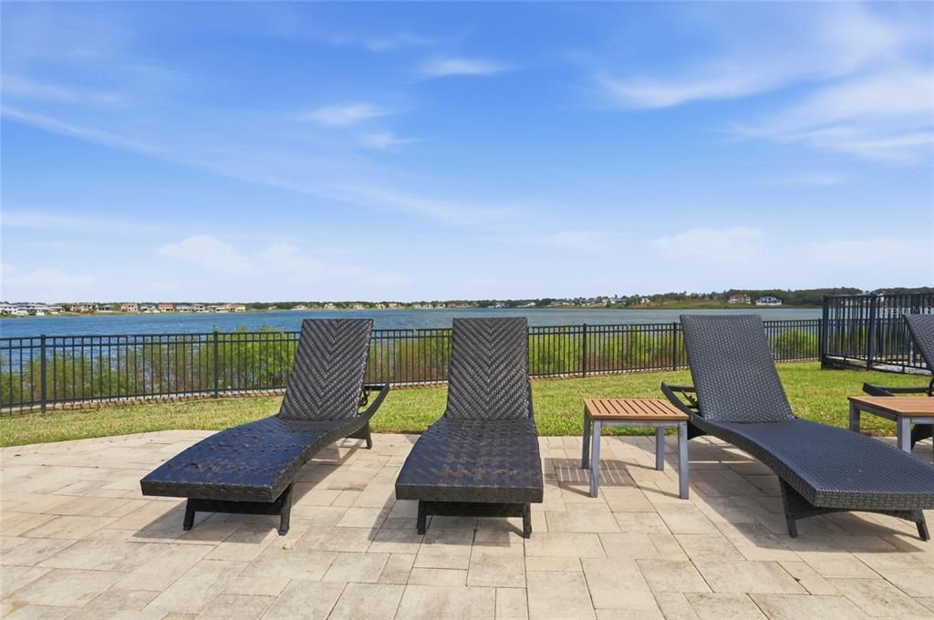 Activo con contrato: $379,900 (2 camas, 2 baños, 1402 Pies cuadrados)