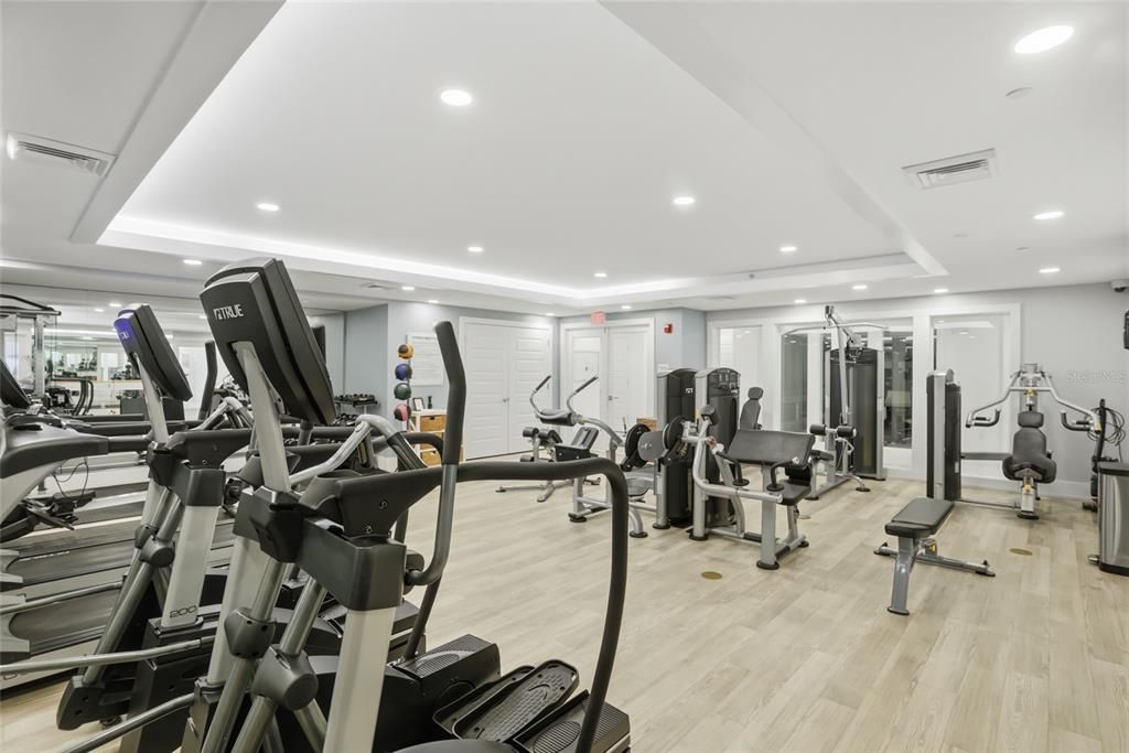 Activo con contrato: $379,900 (2 camas, 2 baños, 1402 Pies cuadrados)