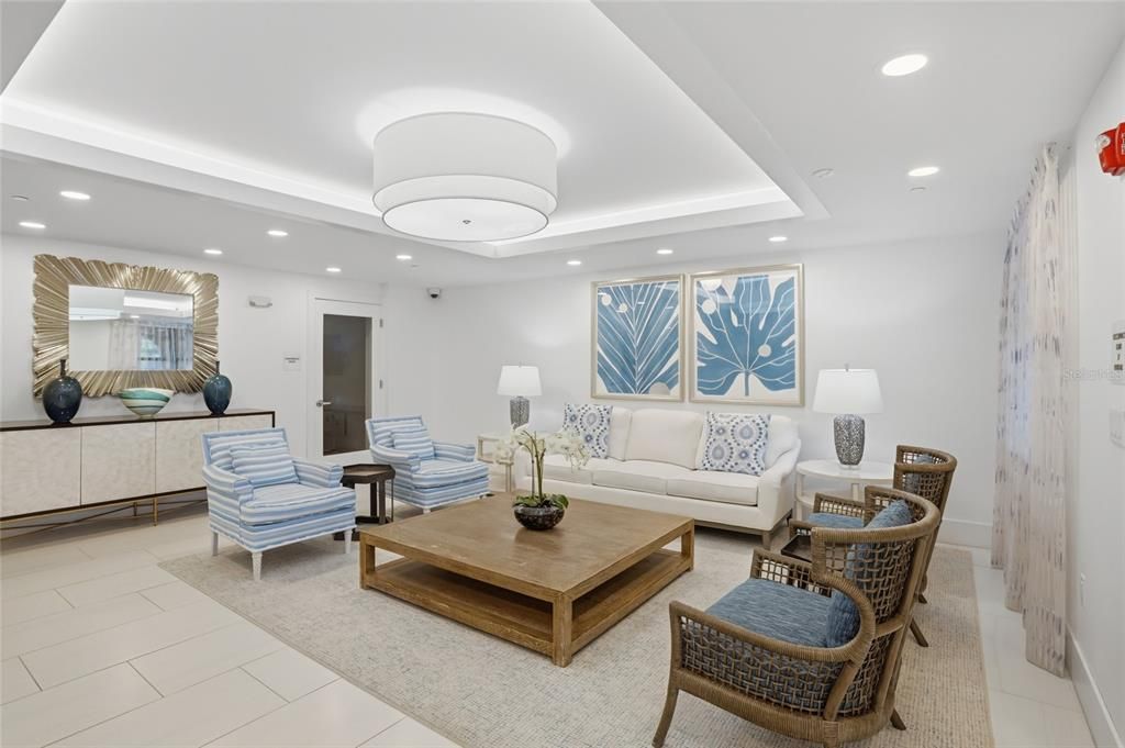 Activo con contrato: $379,900 (2 camas, 2 baños, 1402 Pies cuadrados)