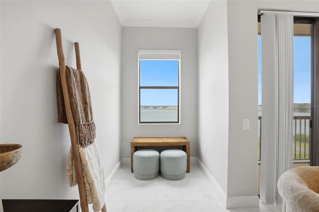 Activo con contrato: $379,900 (2 camas, 2 baños, 1402 Pies cuadrados)
