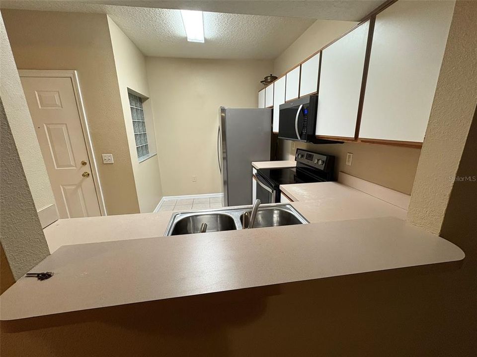 For Sale: $189,999 (3 beds, 2 baths, 1151 Square Feet)