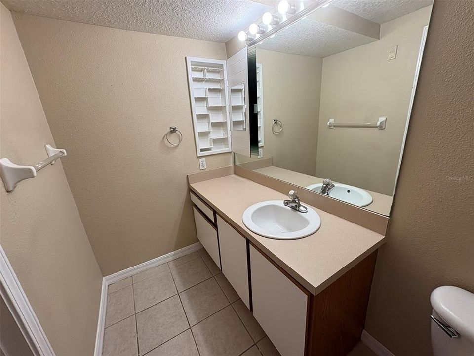 For Sale: $189,999 (3 beds, 2 baths, 1151 Square Feet)