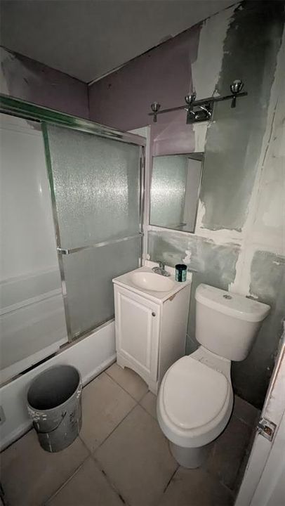 На продажу: $99,000 (3 спален, 2 ванн, 944 Квадратных фут)