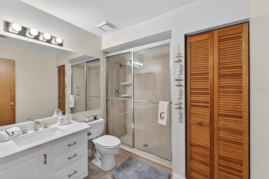 На продажу: $299,900 (3 спален, 2 ванн, 1534 Квадратных фут)