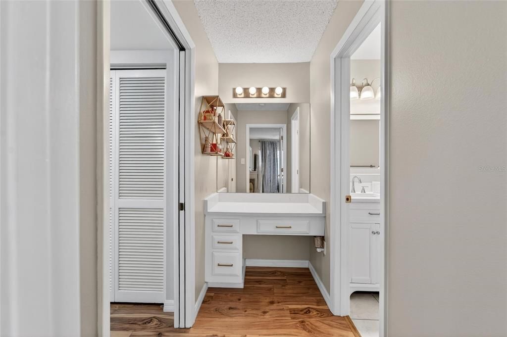 На продажу: $299,900 (3 спален, 2 ванн, 1534 Квадратных фут)