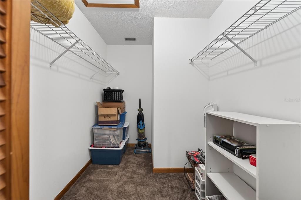 На продажу: $299,900 (3 спален, 2 ванн, 1534 Квадратных фут)