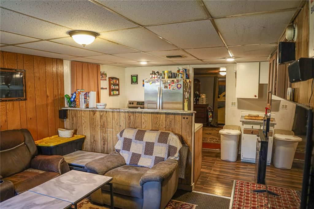 For Sale: $330,900 (0 beds, 0 baths, 924 Square Feet)