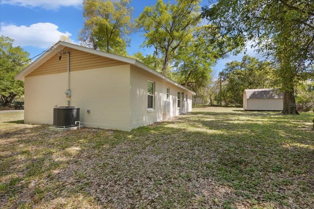 Active With Contract: $239,900 (3 beds, 1 baths, 1096 Square Feet)