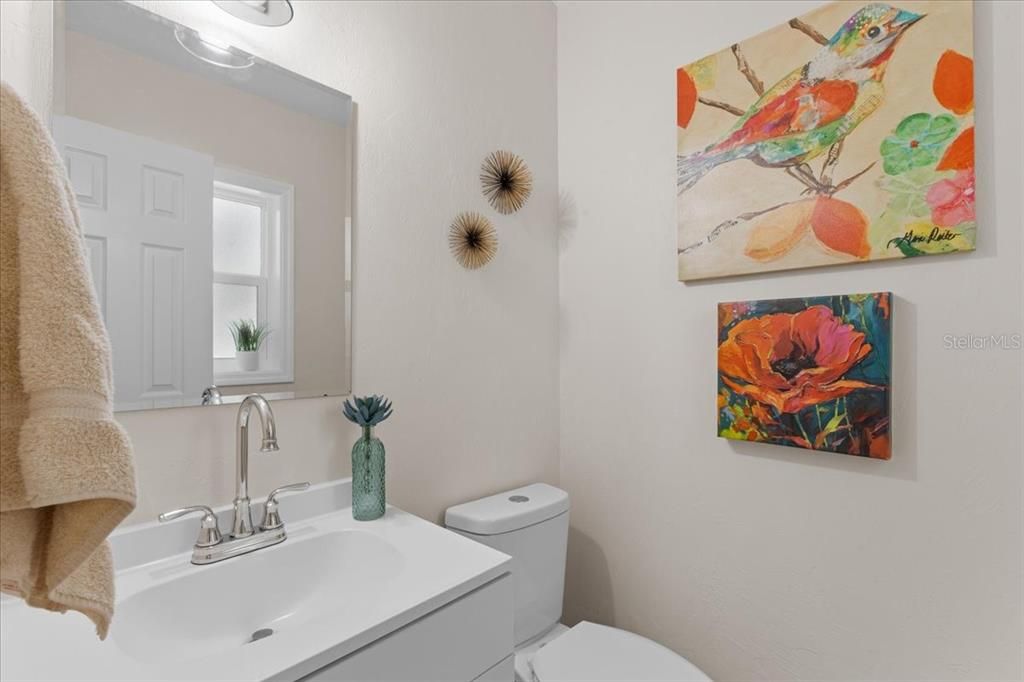 Active With Contract: $239,900 (3 beds, 1 baths, 1096 Square Feet)
