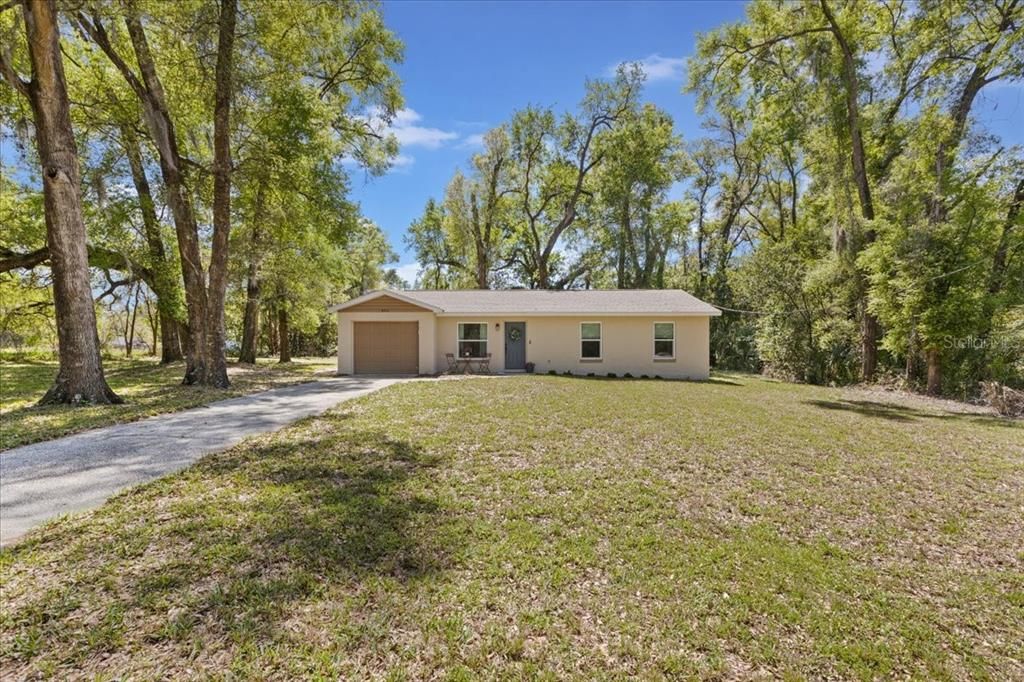 Active With Contract: $239,900 (3 beds, 1 baths, 1096 Square Feet)