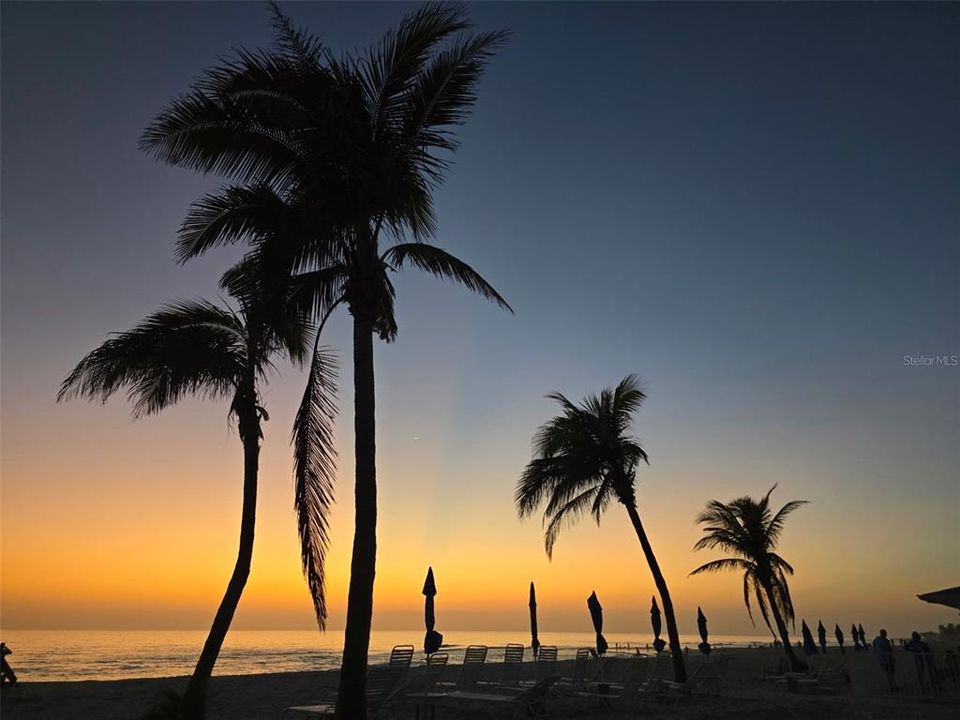 For Rent: $4,400 (2 beds, 2 baths, 1150 Square Feet)