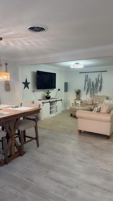 For Rent: $4,400 (2 beds, 2 baths, 1150 Square Feet)