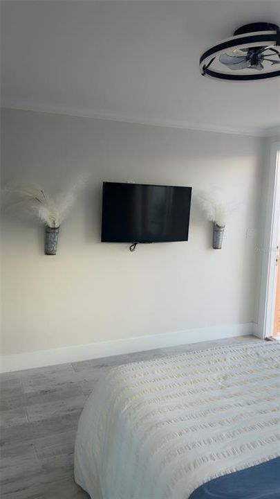 For Rent: $4,400 (2 beds, 2 baths, 1150 Square Feet)