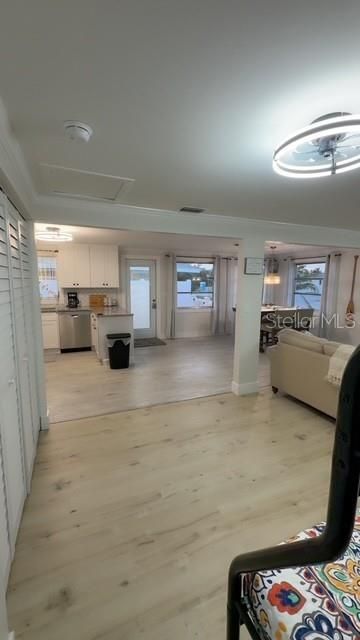 For Rent: $4,400 (2 beds, 2 baths, 1150 Square Feet)