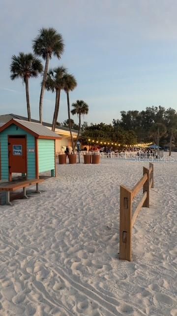 For Rent: $4,400 (2 beds, 2 baths, 1150 Square Feet)