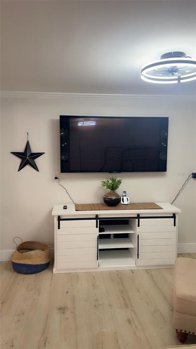 For Rent: $4,400 (2 beds, 2 baths, 1150 Square Feet)