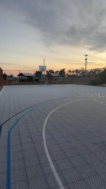 For Rent: $4,400 (2 beds, 2 baths, 1150 Square Feet)