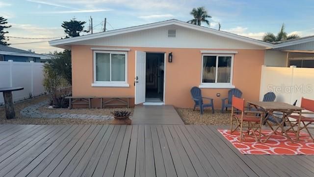 For Rent: $4,400 (2 beds, 2 baths, 1150 Square Feet)
