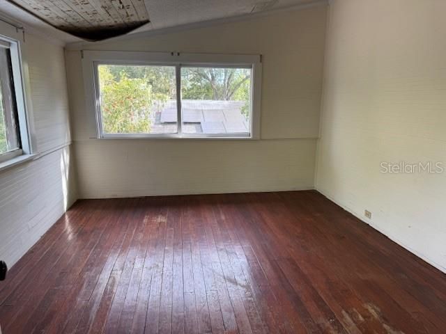 For Sale: $199,900 (4 beds, 2 baths, 2290 Square Feet)