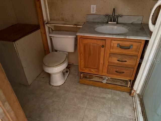 For Sale: $199,900 (4 beds, 2 baths, 2290 Square Feet)
