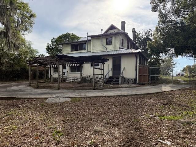 For Sale: $199,900 (4 beds, 2 baths, 2290 Square Feet)