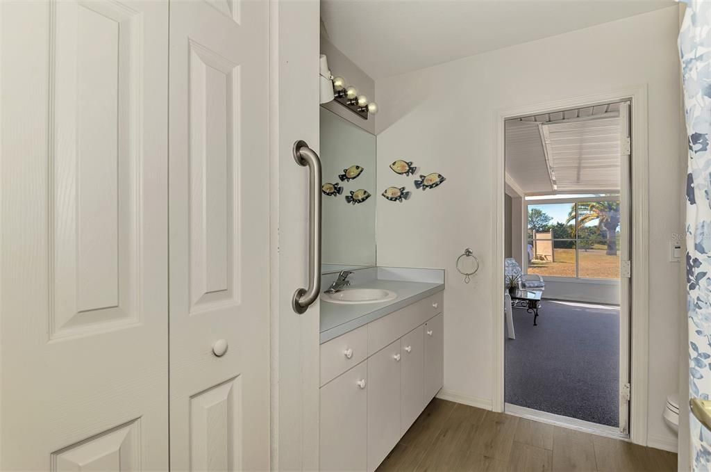 Activo con contrato: $240,000 (3 camas, 2 baños, 1491 Pies cuadrados)