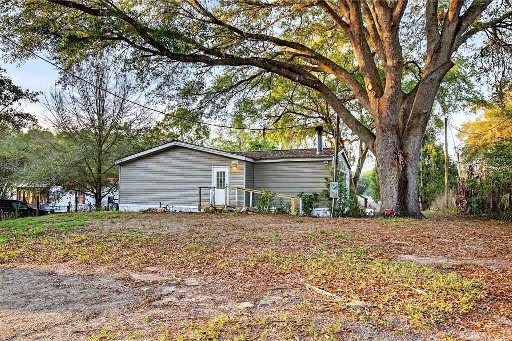 En Venta: $219,000 (3 camas, 2 baños, 2240 Pies cuadrados)