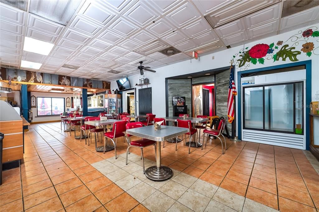 For Sale: $900,000 (0 beds, 0 baths, 5840 Square Feet)