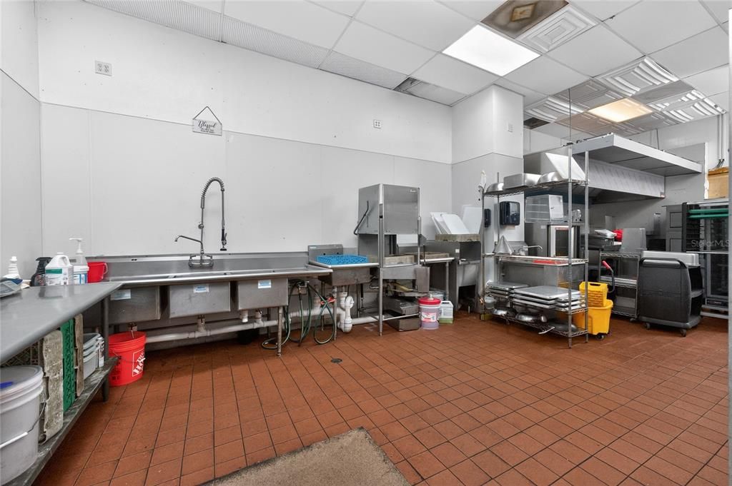 For Sale: $900,000 (0 beds, 0 baths, 5840 Square Feet)