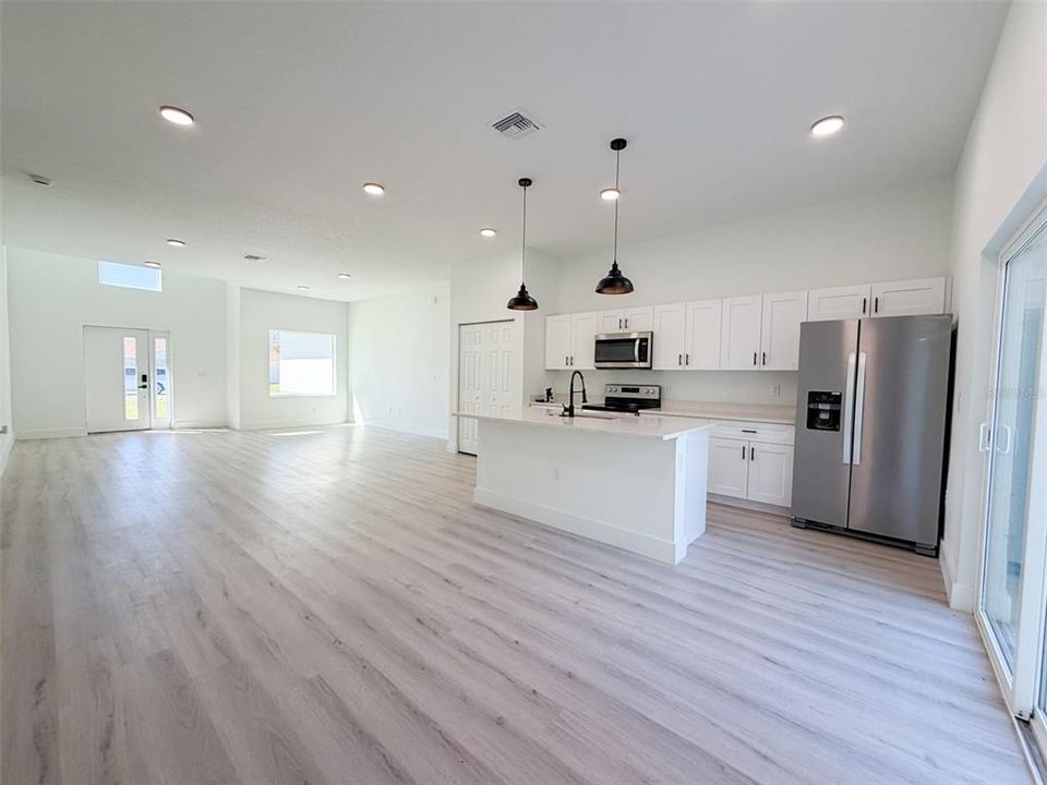 Active With Contract: $289,000 (4 beds, 2 baths, 1903 Square Feet)