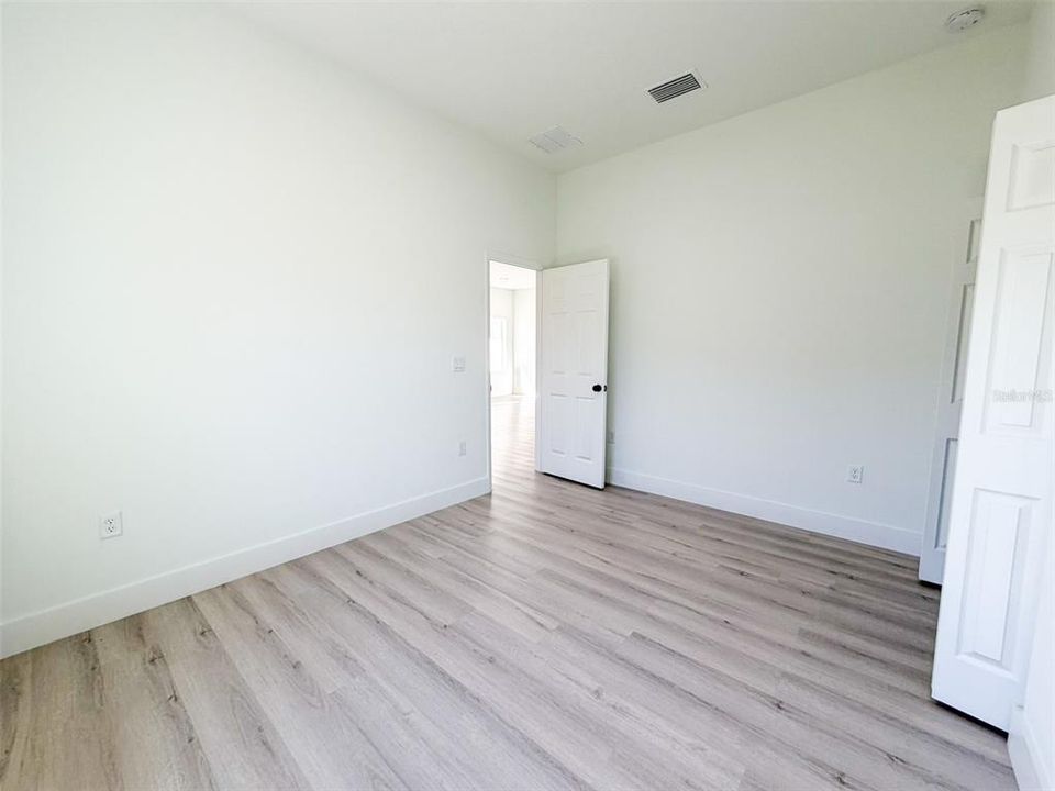 Active With Contract: $289,000 (4 beds, 2 baths, 1903 Square Feet)