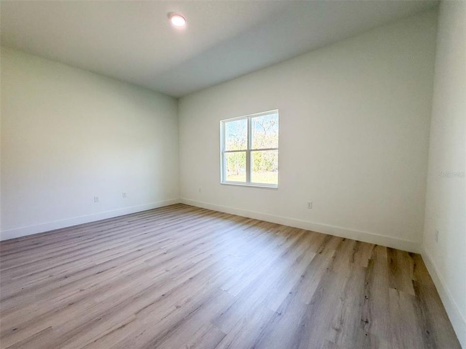 Active With Contract: $289,000 (4 beds, 2 baths, 1903 Square Feet)