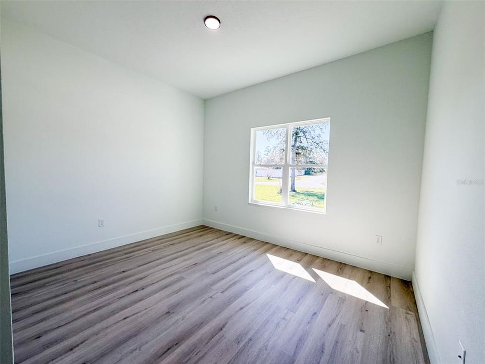Active With Contract: $289,000 (4 beds, 2 baths, 1903 Square Feet)
