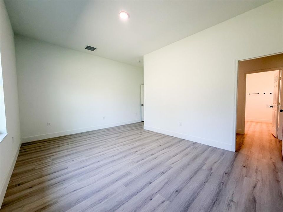 Active With Contract: $289,000 (4 beds, 2 baths, 1903 Square Feet)