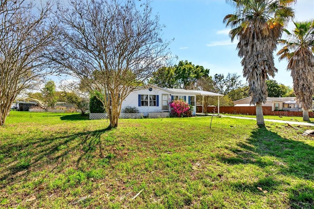 For Sale: $182,000 (3 beds, 2 baths, 1187 Square Feet)