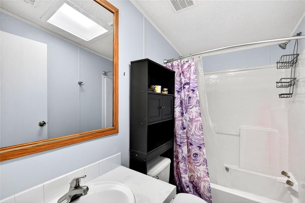 For Sale: $182,000 (3 beds, 2 baths, 1187 Square Feet)