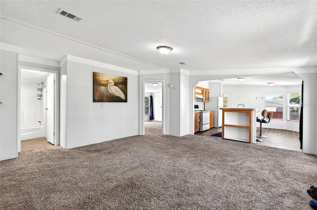 For Sale: $182,000 (3 beds, 2 baths, 1187 Square Feet)