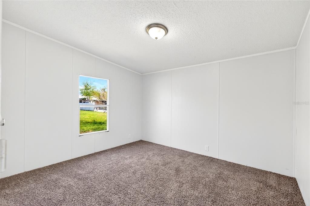 For Sale: $182,000 (3 beds, 2 baths, 1187 Square Feet)