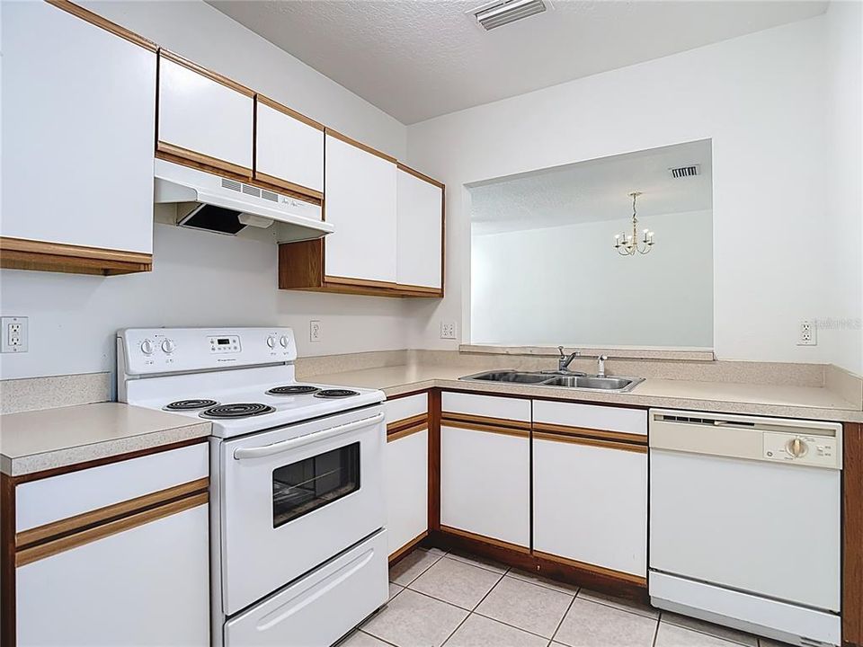 For Sale: $174,900 (3 beds, 2 baths, 1151 Square Feet)
