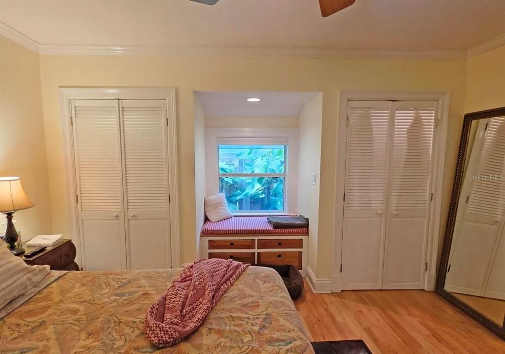 Activo con contrato: $599,000 (3 camas, 3 baños, 1354 Pies cuadrados)