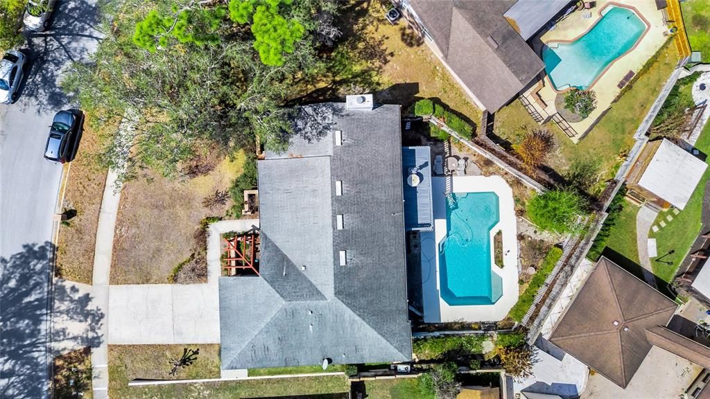 Activo con contrato: $427,000 (4 camas, 3 baños, 2909 Pies cuadrados)
